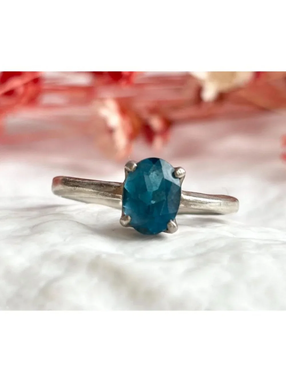 Kyanite Oval Cut Gemstone Minimalist Sterling Silver 925 Vintage Ring - sz 7.5